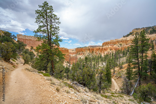 hiking the fairyland loop trail in bryce canyon national park, utah, usa