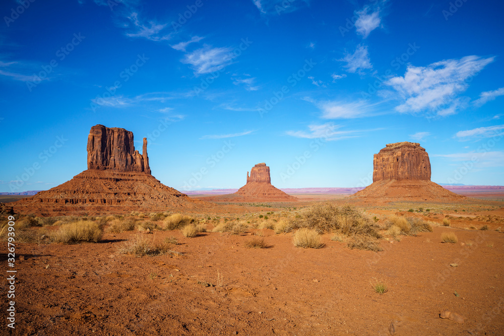the scenic drive in the monument valley, usa the scenic drive in the monument valley, usa