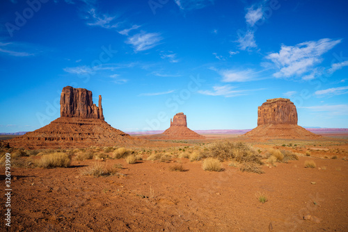 the scenic drive in the monument valley, usa