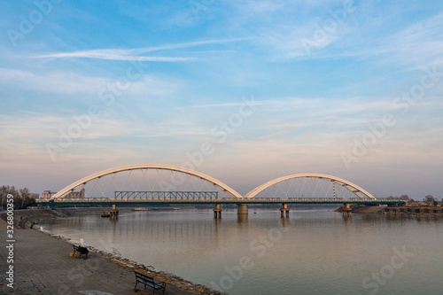 Fototapeta Naklejka Na Ścianę i Meble -  the bridge in novi sad