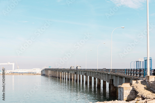 Puente Carranza, entrada a la ciudad de Cádiz, España. © Manueltrinidad