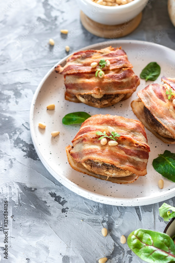 Baked mushrooms stuffed with cheese and pine nuts Baked mushrooms stuffed with cheese and pine nuts