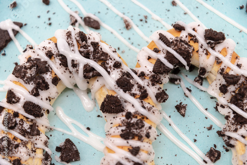 sweet pretzels cookies and cream