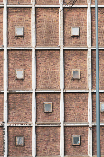 repeating window grid