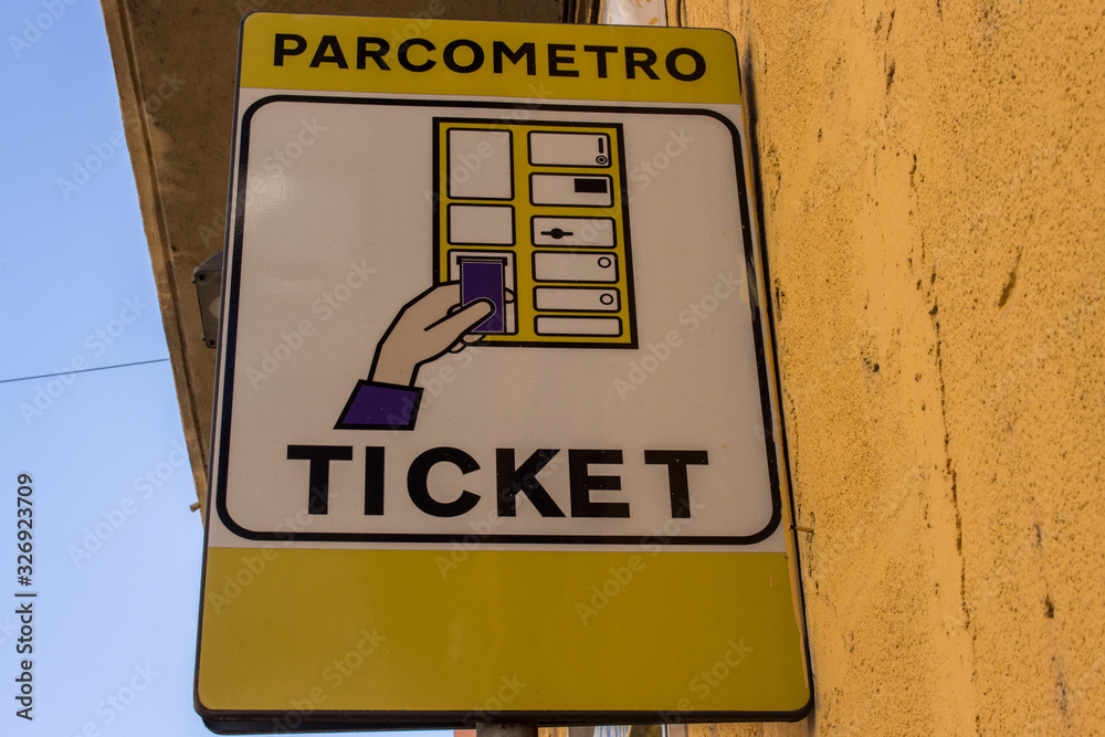 Italian sign of the parking meter on the wall