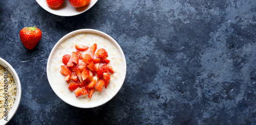 Oats porridge with strawberry