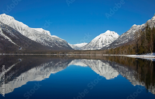 Fototapeta Naklejka Na Ścianę i Meble -  Lake McDonald mountain reflection in Glacier National Park, Montana, USA