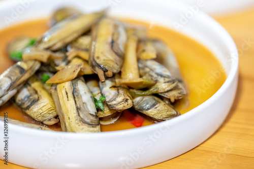 Traditional Chinese food made of razor clam