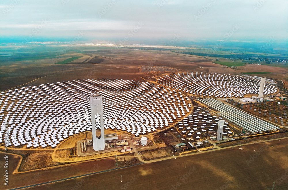 Fototapeta premium Aerial view Gemasolar Concentrated solar power plant in Sevilla