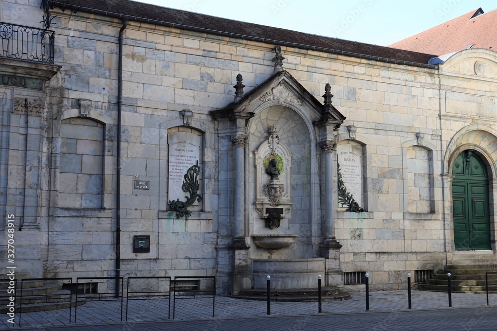 Tribunal - Cour d'appel de Besançon - ville de Besançon - Franche Comté - Département du Doubs - Région Bourgogne Franche Comté - France - Vue extérieure