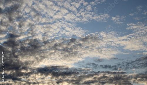 Fototapeta Naklejka Na Ścianę i Meble -  Cielo e nuvole in Primavera