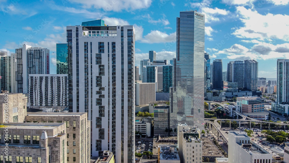 Obraz premium Aerial Photos of the Skyline in Downtown Miami