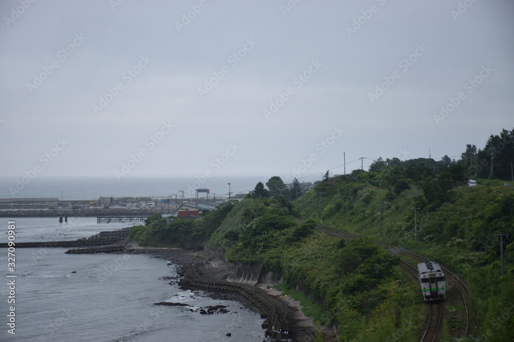 海岸を走る列車 海岸を走る列車
