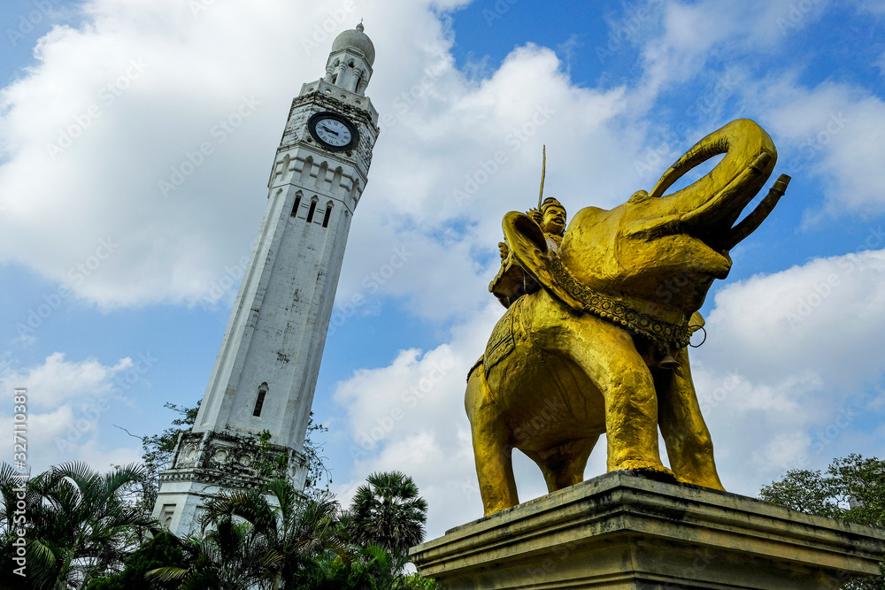 Ταπετσαρία Jaffna, Sri Lanka - February 2020: Jaffna Clock Tower, built in 1875 to honor the visit of the Prince of Wales on February 21, 2020 in Jaffna, Sri Lanka