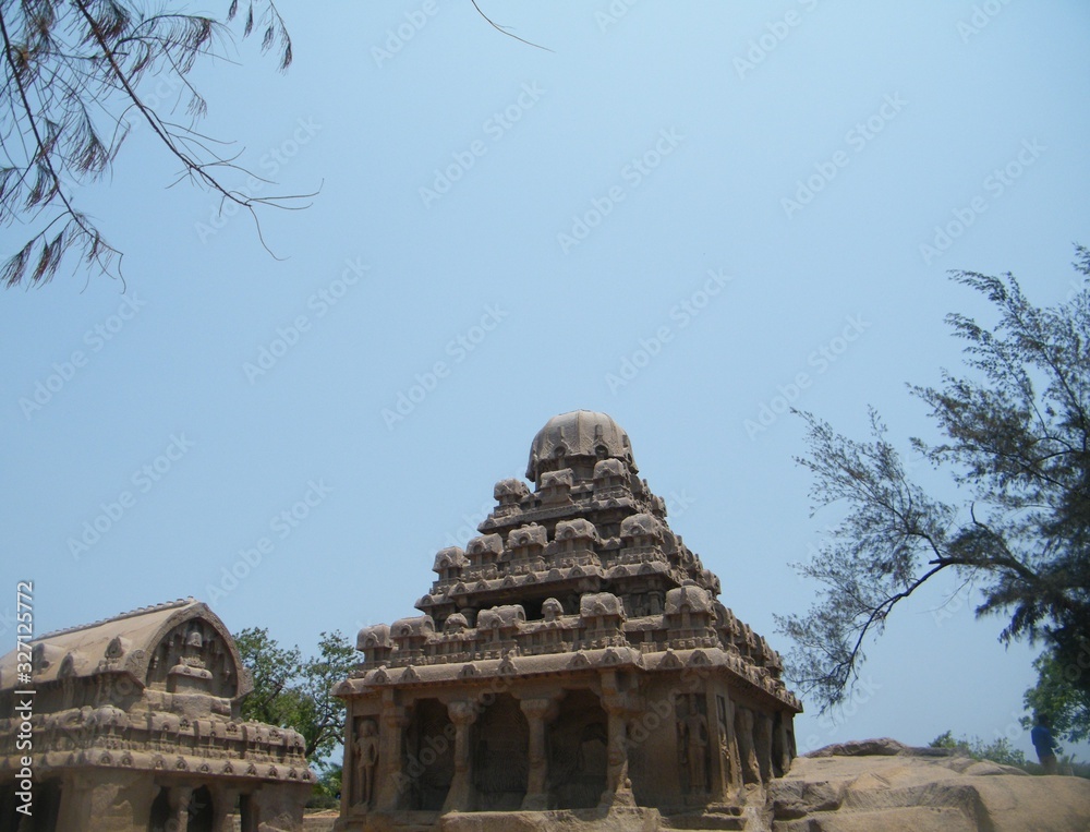 famous temples and sculptures at Mahabalipuram India