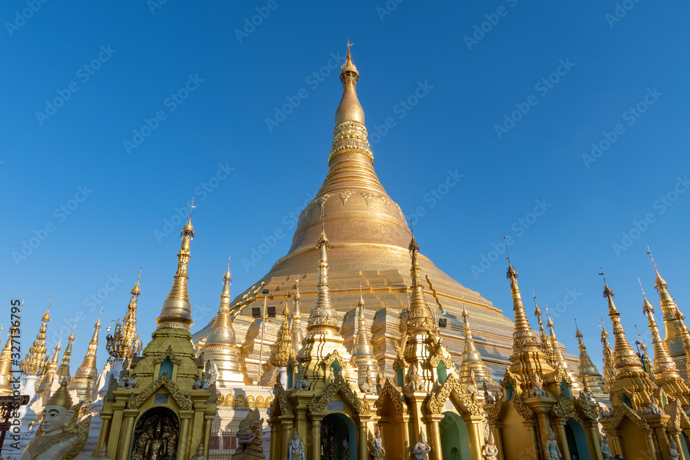 Shwedagon Paya zedi and surrounding shrines