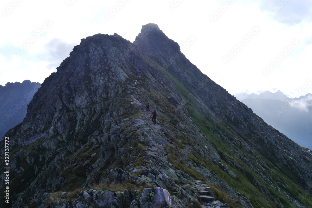 Obraz premium Tatry. Widok ze szlaku Dolina Pięciu Stawów-Orla Perć
