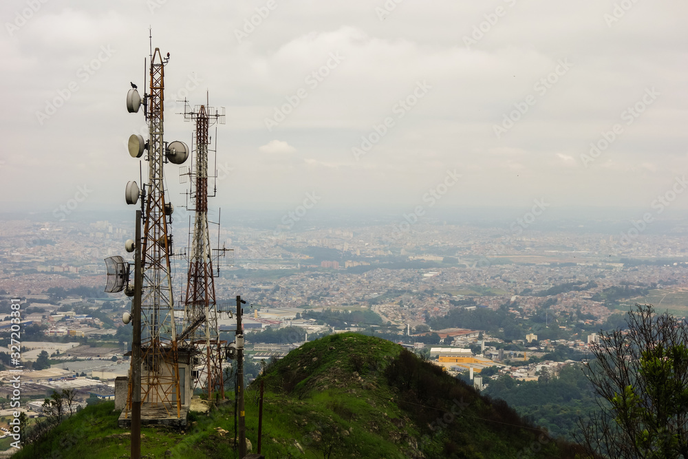 Sao Paulo/Brazil: Jaragua Peak, highest point in the city. Antennas