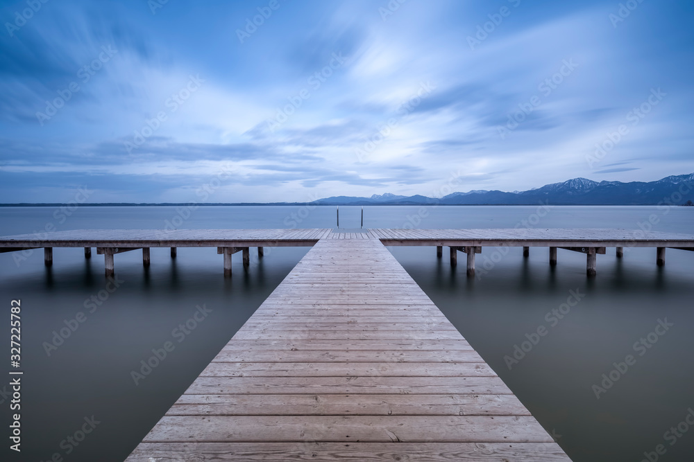 Badesteg im Chiemsee, Bayern, Langzeitbelichtung Badesteg im Chiemsee, Bayern, Langzeitbelichtung