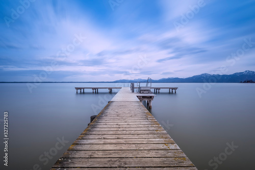 Badesteg im Chiemsee, Bayern, Langzeitbelichtung