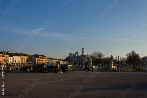 Street vendors at the largest square in the city of Padova known as Prato della Valle © emiliano