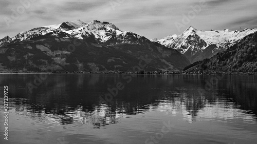 Panorama in Schwarz-Weiß am Zeller See