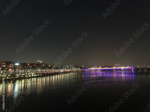 city at night © Yongmin