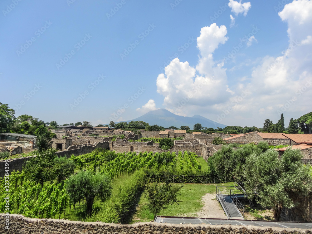 Fototapeta premium Pompeji - antike Stadt am Vesuv, Italien