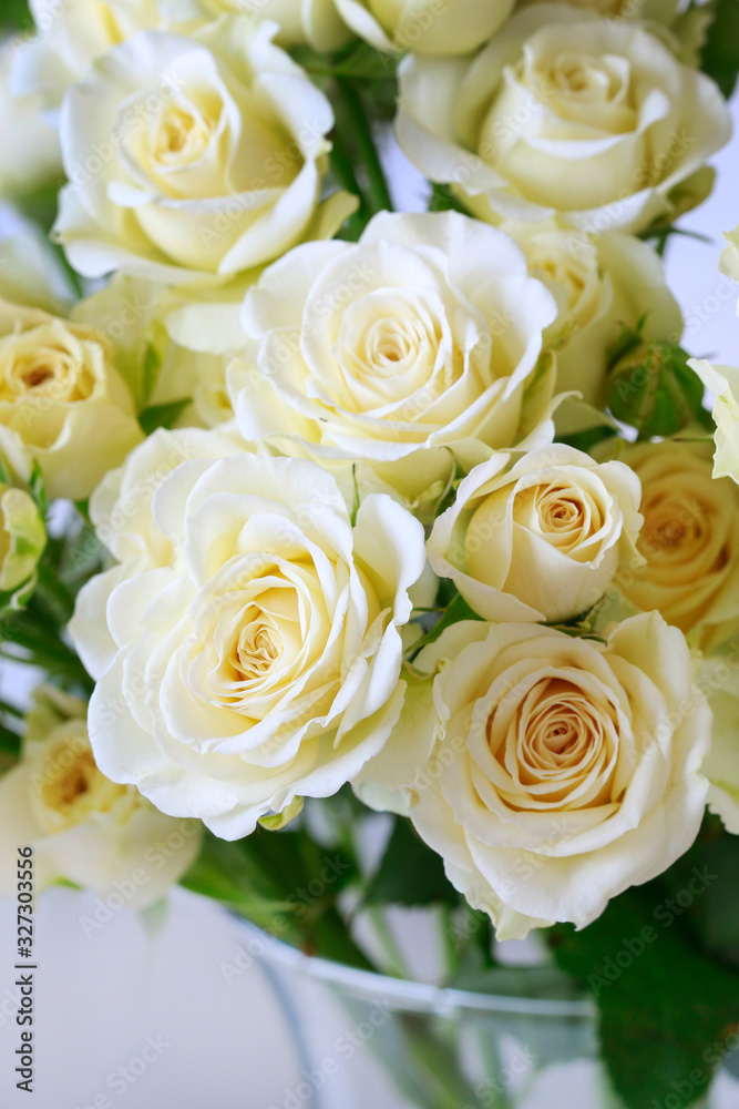Big bouquet of yellow roses.