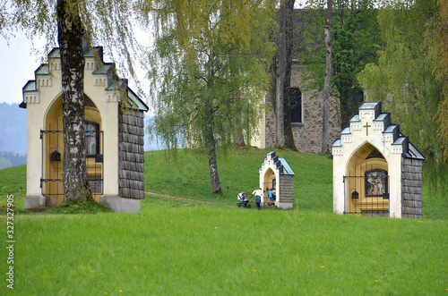Ein altere Kreuzweg in St. Georgen im Attergau (Bez. Vöcklabruck, Oberösterreich) - An old way of the cross in St. Georgen im Attergau (district Vöcklabruck, Upper Austria) - photo