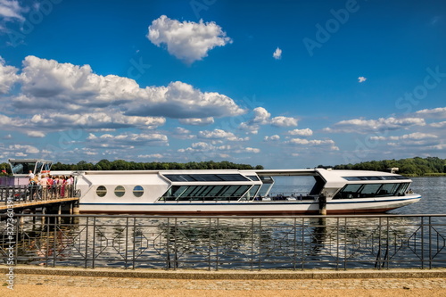 neuruppin, deutschland - touristenboot am ruppiner see photo