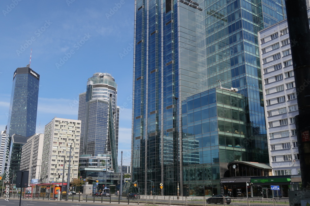 Fototapeta premium Wieżowce architektury śródmieścia