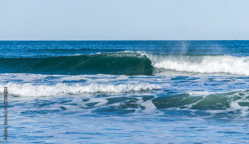 Fototapeta premium Long Beach Waves 4