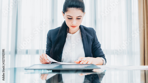 Εκτύπωση καμβά Woman in business