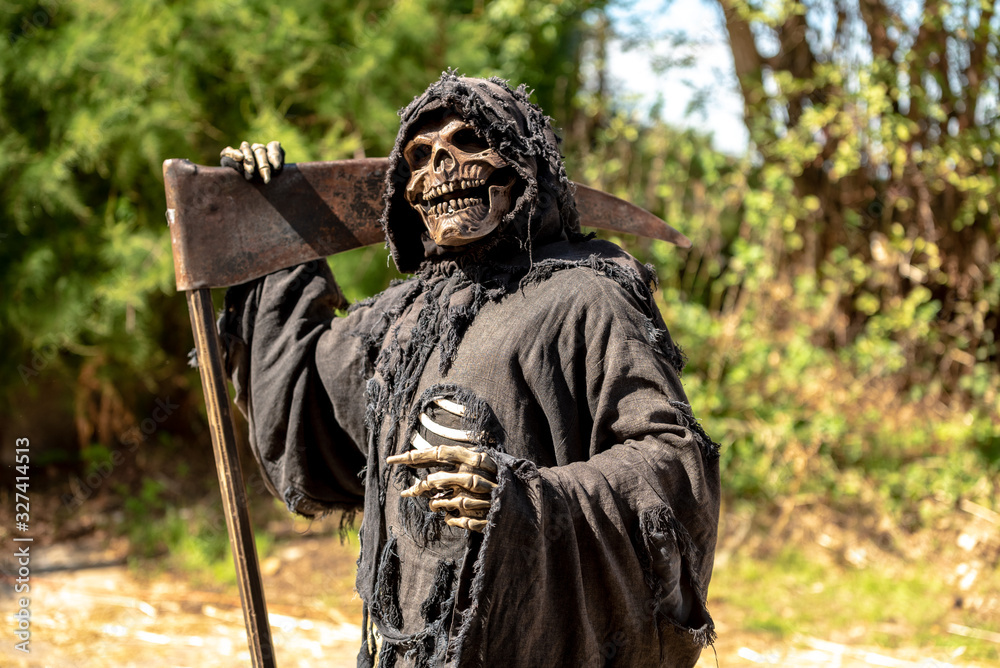 Obraz premium The Grim Reaper with scythe