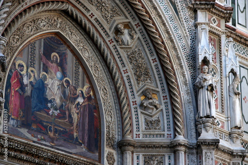 Detail of the facade of the Florence Cathedral