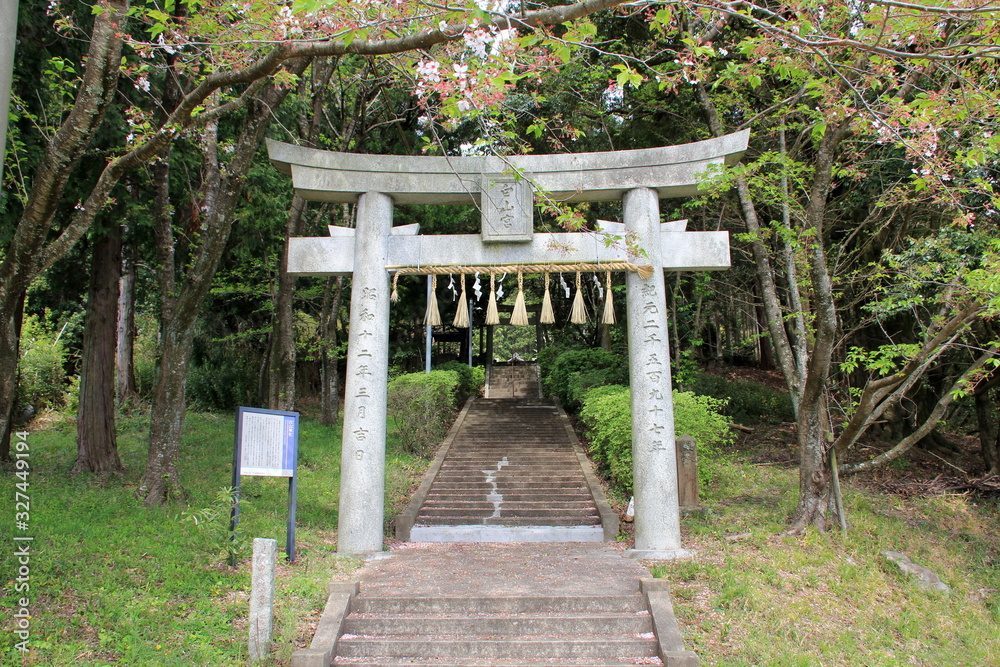 久山町の白山宮参道 久山町の白山宮参道