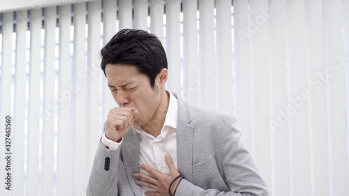 男性　咳