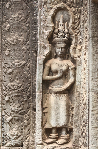 Wall carving with dancer apsara, Angkor Wat, Siem Reap, Cambodia © frenta