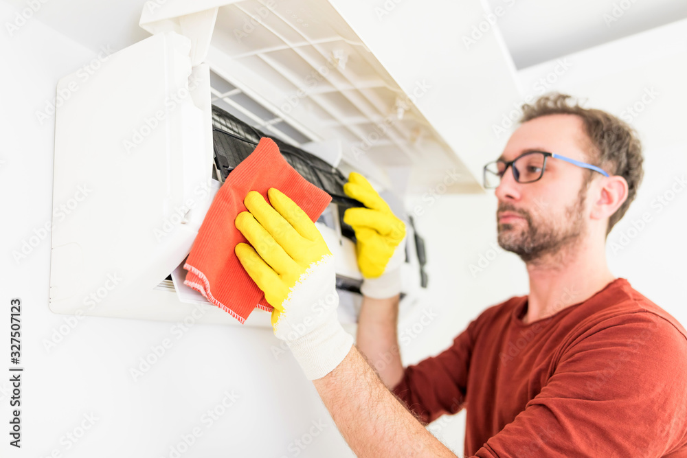 Aircondition service and maintenance, fixing AC unit and cleaning the filters. Aircondition service and maintenance, fixing AC unit and cleaning the filters.