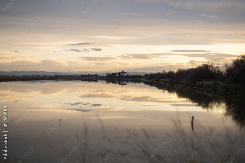 Fototapeta premium sunset over lake