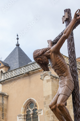Leon, Spain. 4/19/2019. Pass in the Holy Week of Leon known as Santisimo Cristo de la Agonia, that leaves on Holy Friday. It is in the Square of San Isidoro © Angel Arredondo