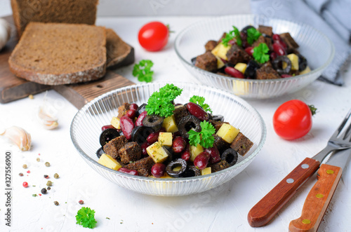 Red Bean and Rye Bread Salad, Tasty Appetizer