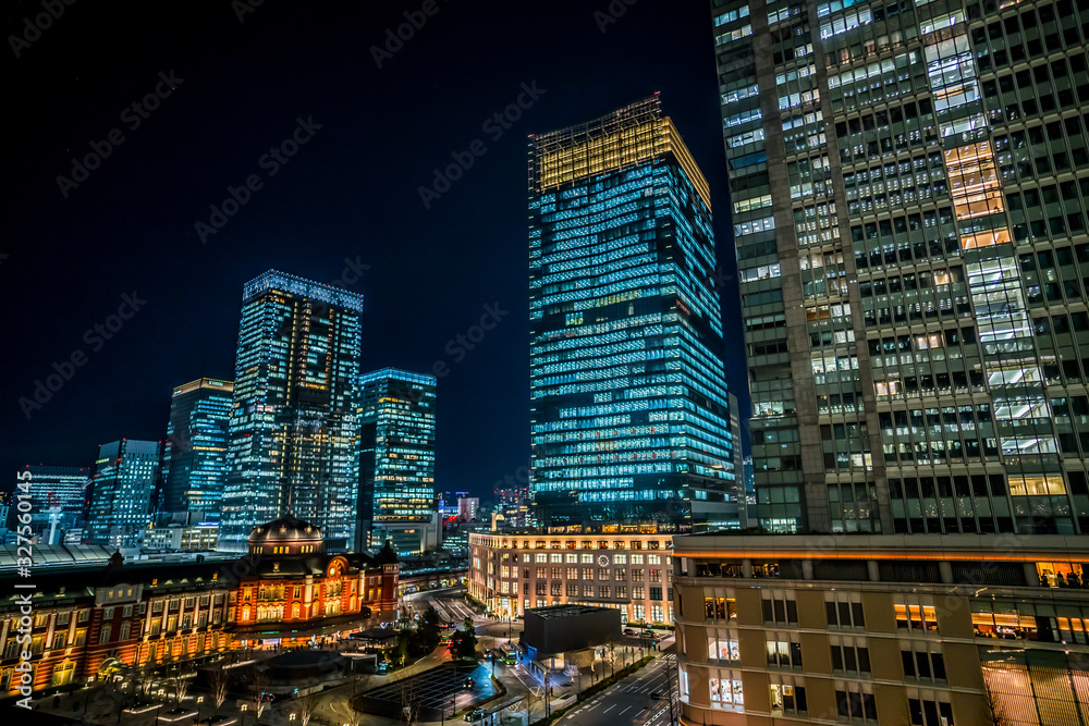 Obraz premium 東京駅 丸の内 夜景 ~Tokyo Station And Buildings Night View~