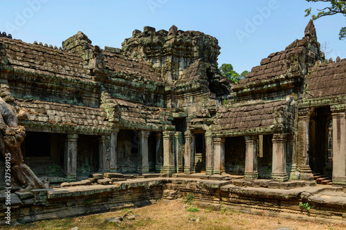 L'entrée principale de la façade Est du temple Preah Khan dans le domaine des temples de Angkor, au Cambodge