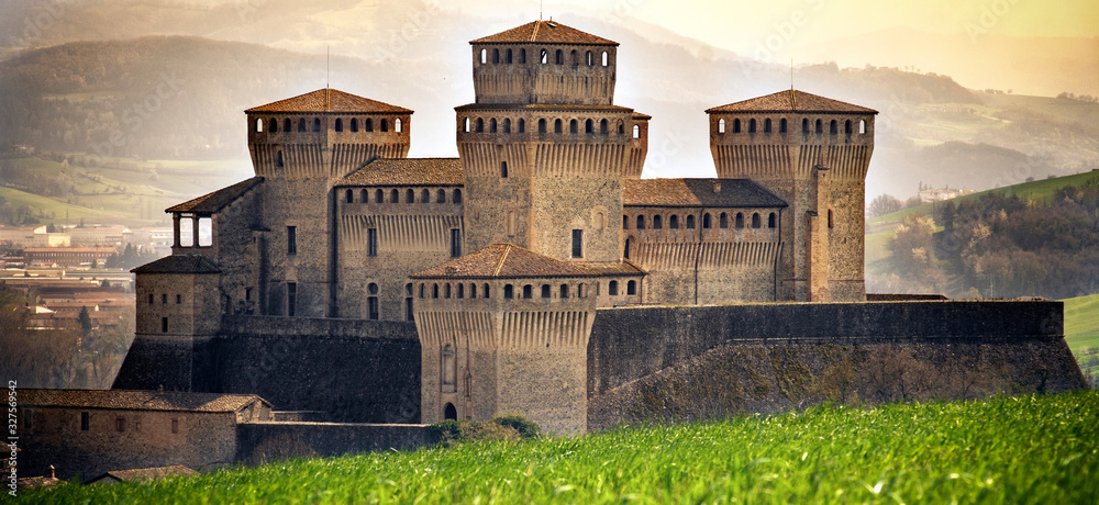 caste horizontal background - italy web banner emilia romagna region parma province local landmarks castle of torrechiara