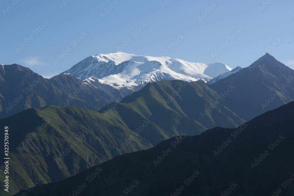 Fototapeta premium mountains and clouds
