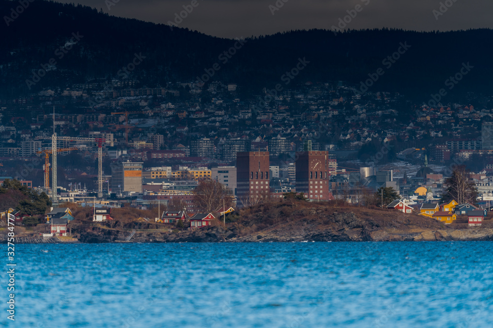 Widok na Oslo stolicę Norwegii z miasta Nesoddtangen