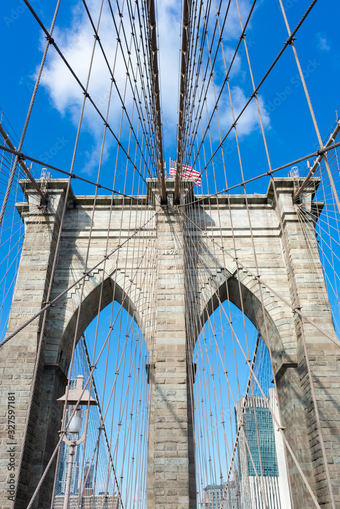 Fototapeta premium Arches on the Brooklyn Bridge in New York City