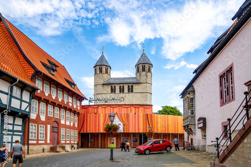 Marktplatz und Kirche, Bad Gandersheim, Deutschland 